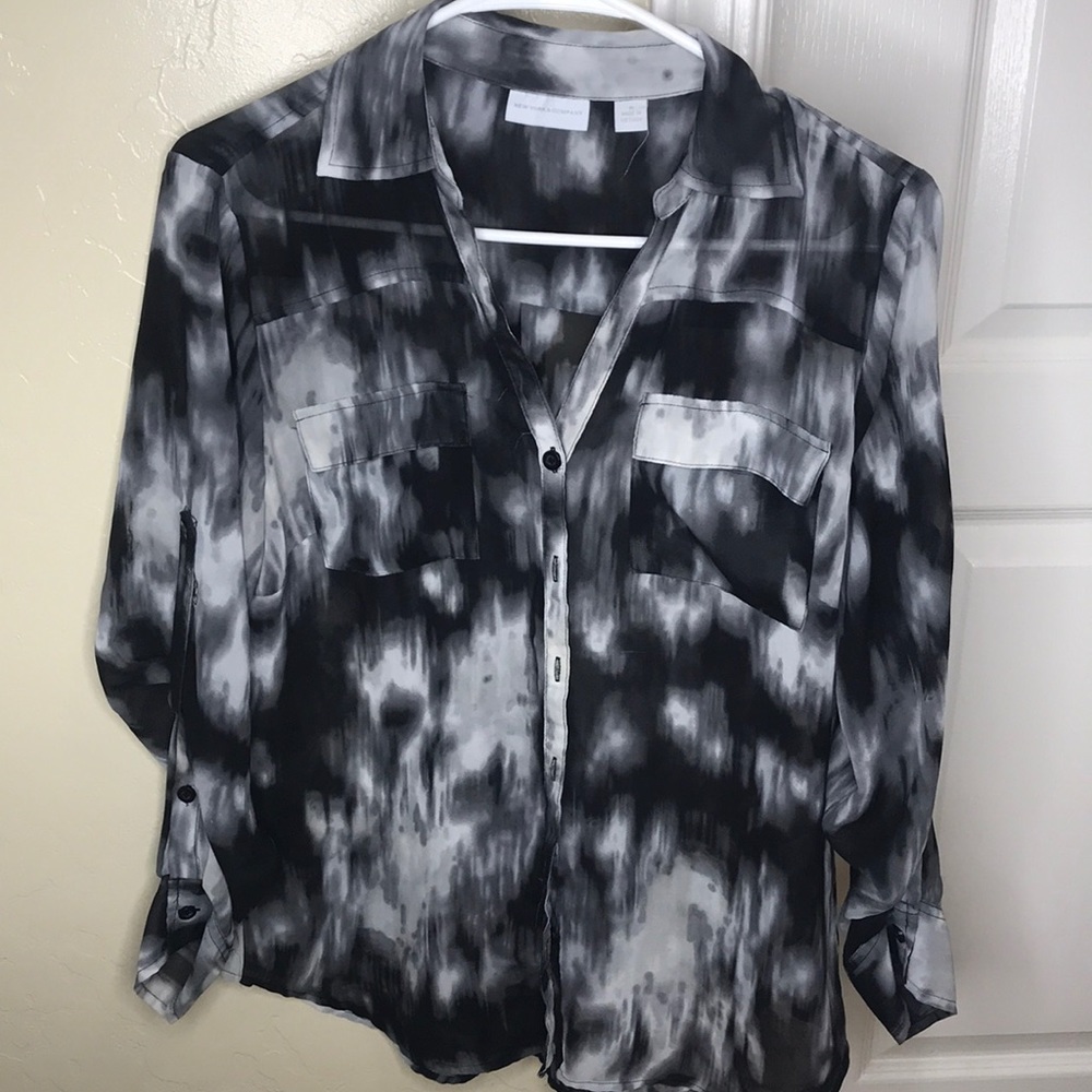 New York & Company black and white blouse
